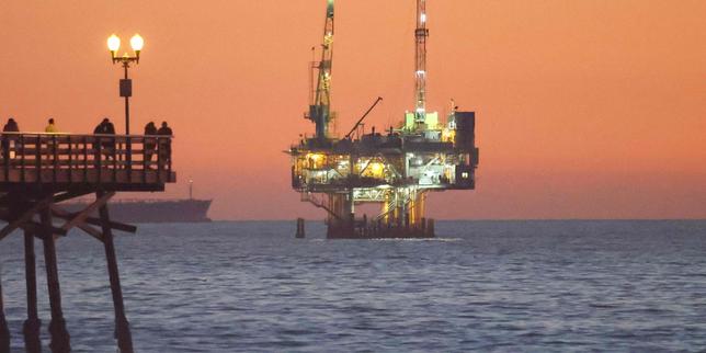 Biden issues mass offshore drilling ban