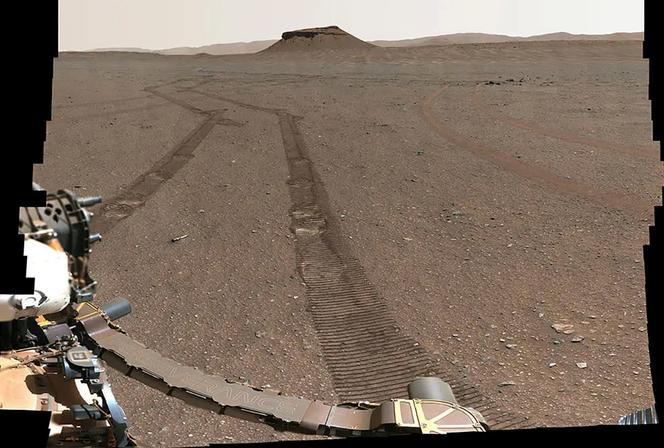 Cette image fournie par la NASA montre le rover Persévérance récupérant des échantillons
de roches sur Mars, le 31 janvier 2023.