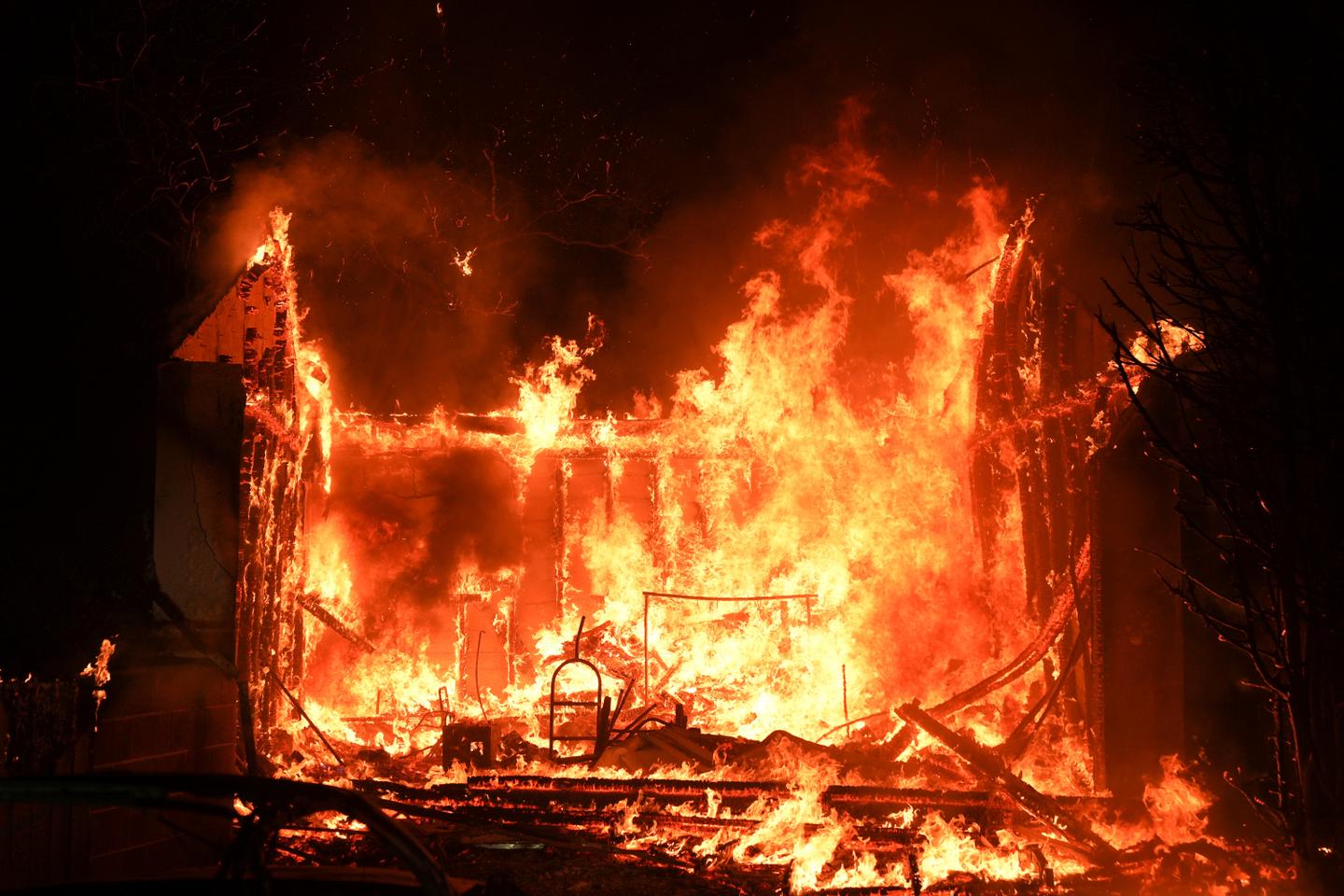 Devastating wildfires continue to tear through Los Angeles