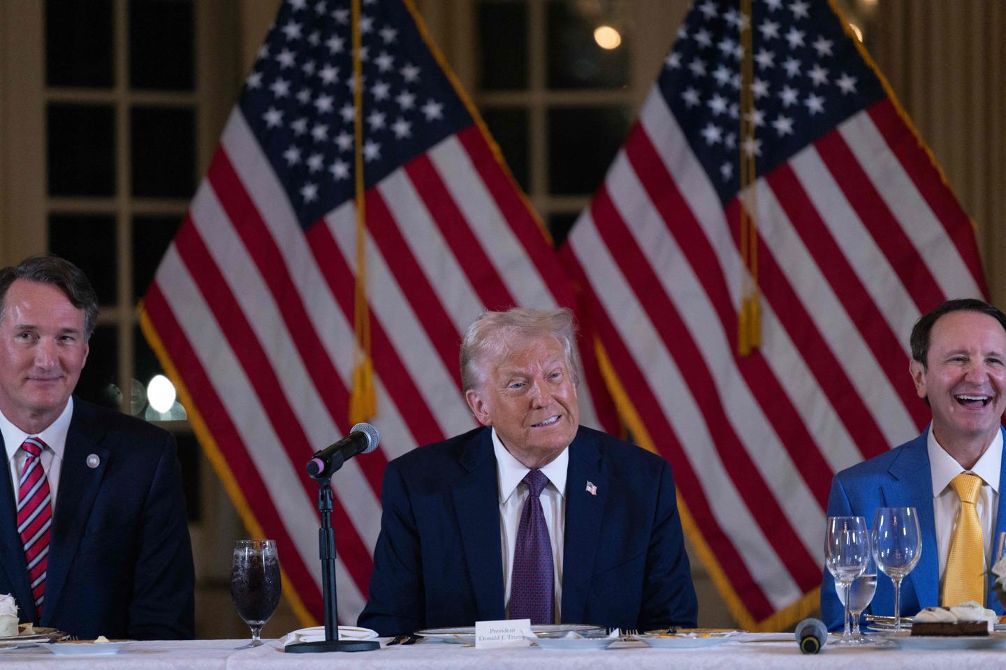Trump 'setting up' meeting with Putin