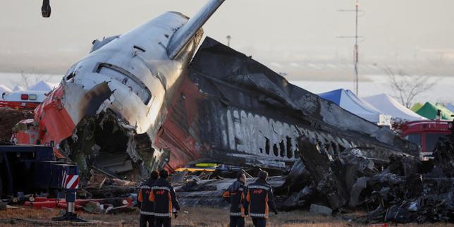 Crash aérien en Corée du Sud : les deux boîtes noires ont cessé d’enregistrer quatre minutes avant l’accident