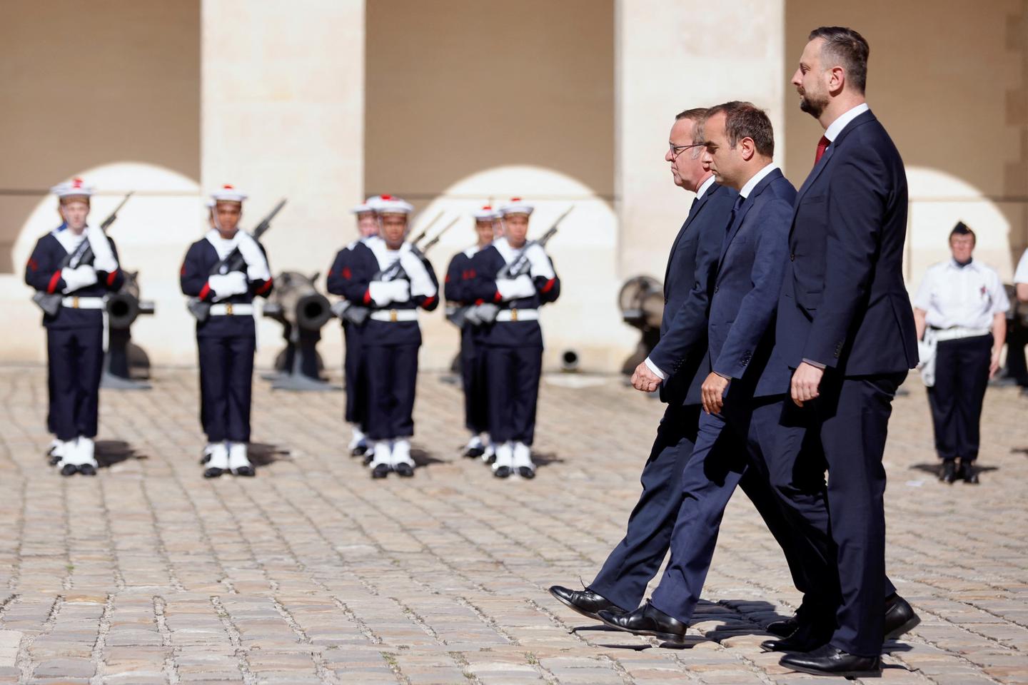 Paris seeks military rapprochement with Warsaw