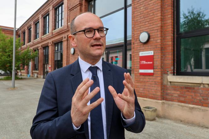 Le candidat divers droite Sébastien Martin (ex-Les Républicains), le 14 mai 2024 à Belfort.