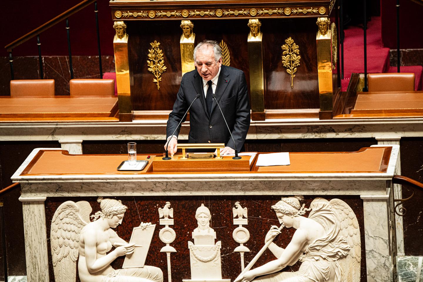 PM Bayrou disappoints left and fails to inspire his own bloc in policy speech