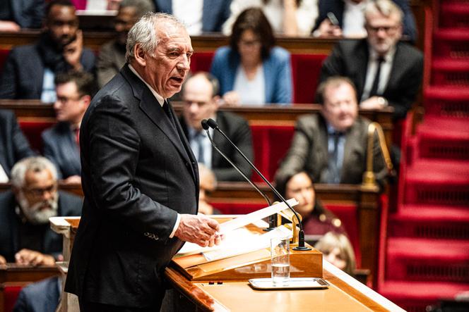 Le premier ministre, François Bayrou, à la tribune de l’Assemblée nationale, pour sa déclaration de politique générale, à Paris, le 14 janvier 2025.