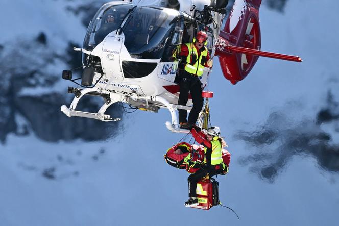 O francês Blaise Giezendanner foi transportado de avião após cair fortemente no sábado, 18 de janeiro, na descida de Wengen, na Suíça.