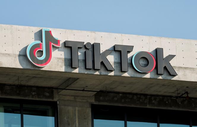 Le logo TikTok au siège américain de l’entreprise, à Culver City, (Californie), le 18 janvier 2025.