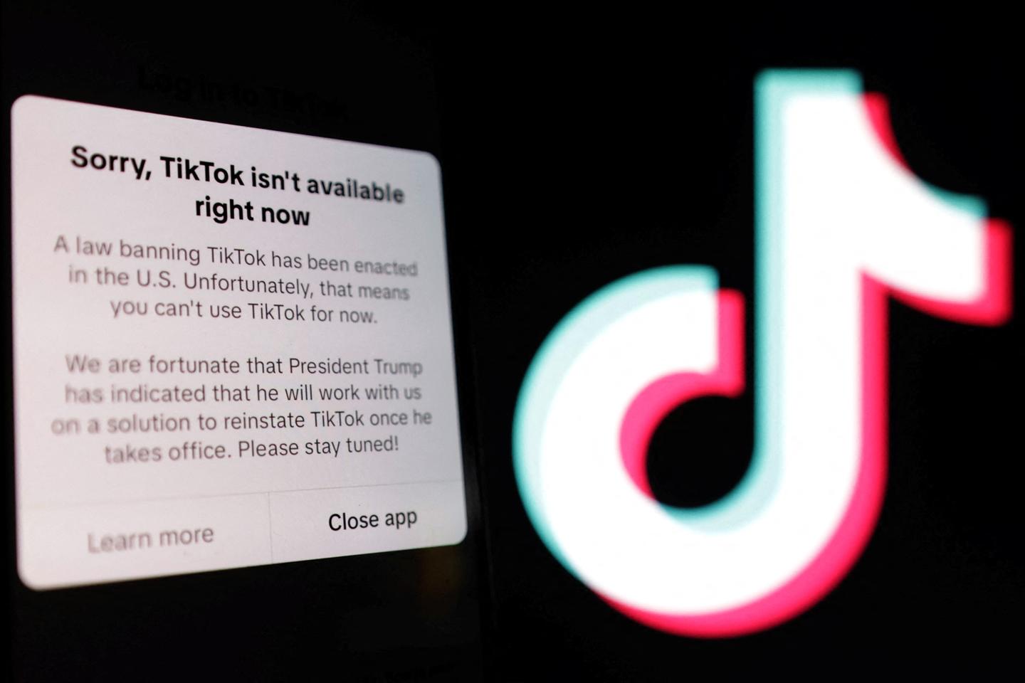 TikTok's crazy day in the US, blocked then restored