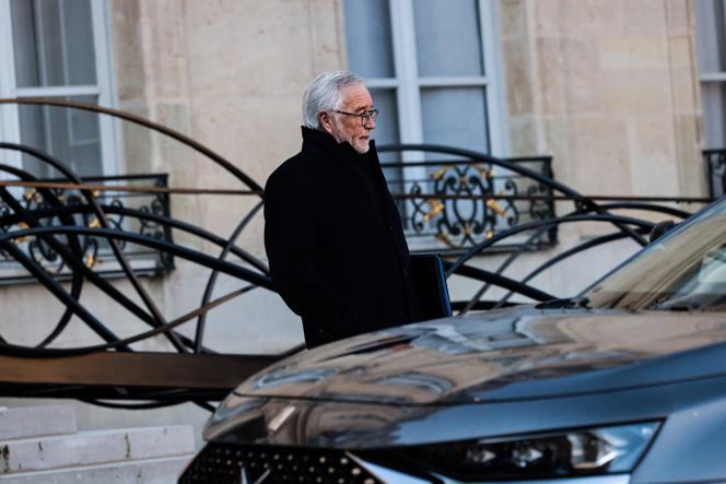 François Rebsamen, à Paris, le 3 janvier 2025. 