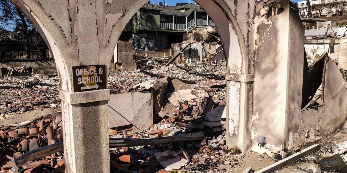 Incendies à Los Angeles : la Californie enquête sur le manque d’alerte et les retards des secours à Altadena Kép