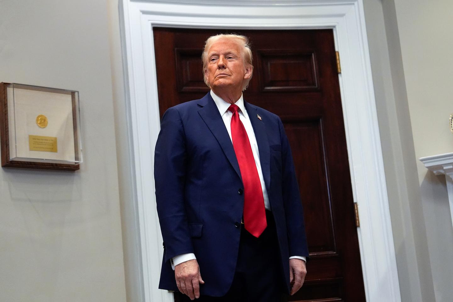 Donald Trump attempts to establish an 'imperial presidency' in the US