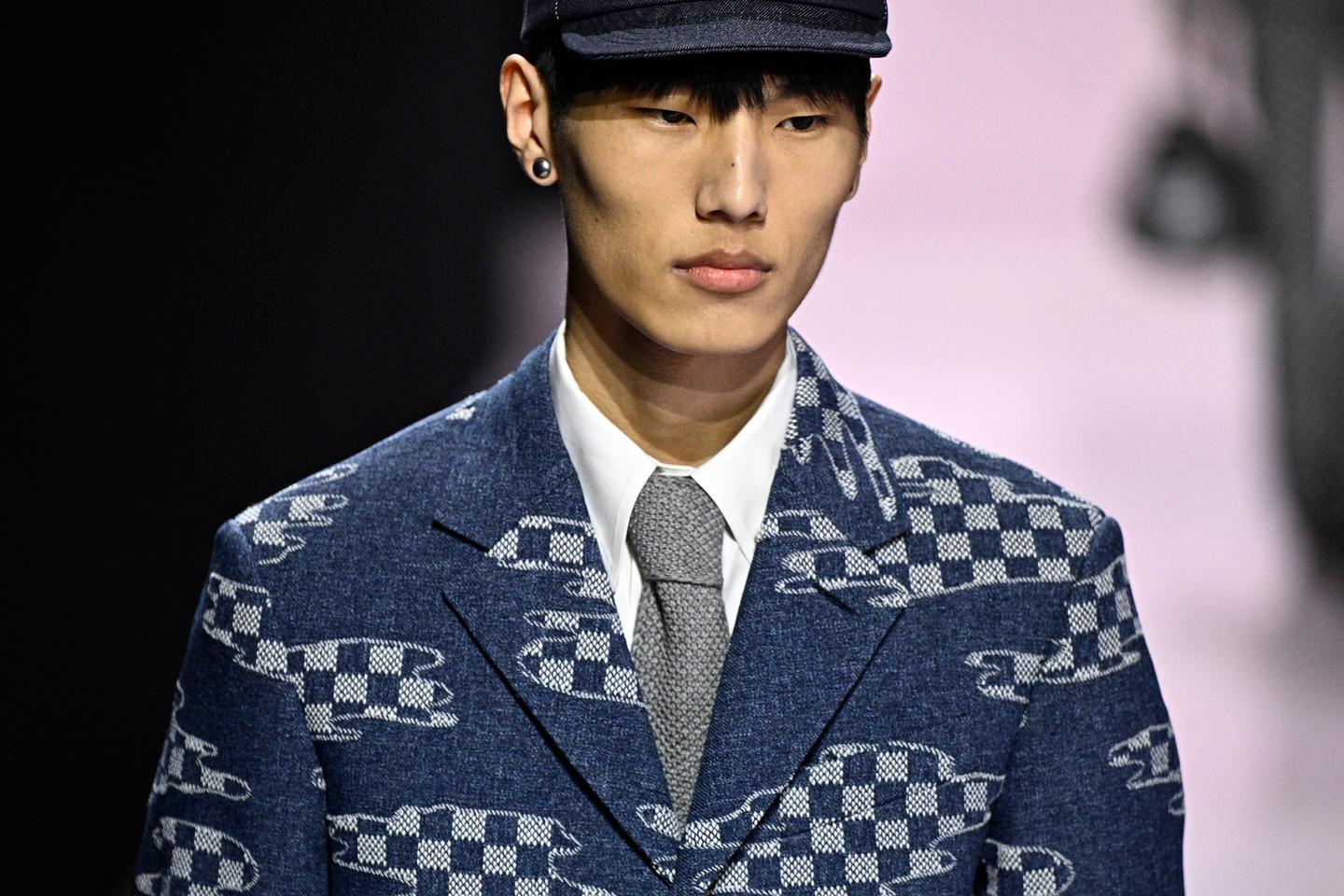 At Paris Men's Fashion Week, a dazzling restraint