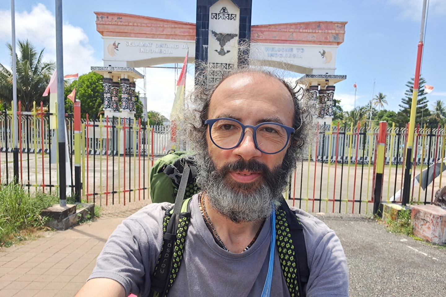 Fired for refusing to fly back to Europe from Papua New Guinea, a researcher wins compensation in court