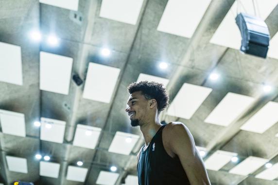 Journal L'Équipe Du 22 Août 2025 - Édition Spéciale PSG : "Comme Des Princes" + Interview Tony Parker - Neuf