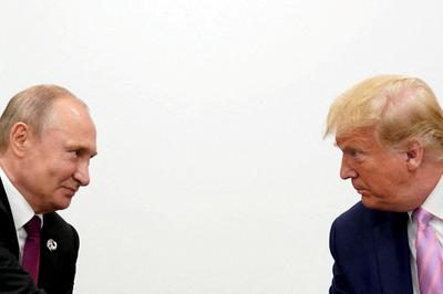 Donald Trump et Vladimir Poutine lors du sommet du G20 à Osaka (Japon), le 28 juin 2019.