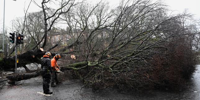 Storm Eowyn hits Ireland and Scotland