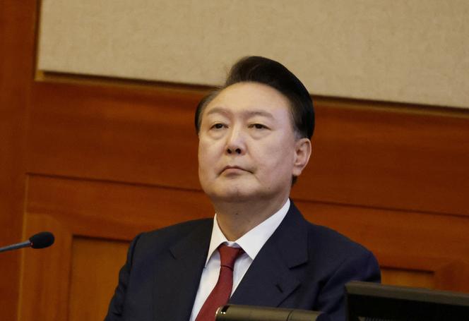 Le président sud-coréen, Yoon Suk Yeol, assiste à la quatrième audience de son procès en destitution pour son éphémère imposition de la loi martiale. Photo prise à la Cour constitutionnelle de Séoul, le 23 janvier 2025.