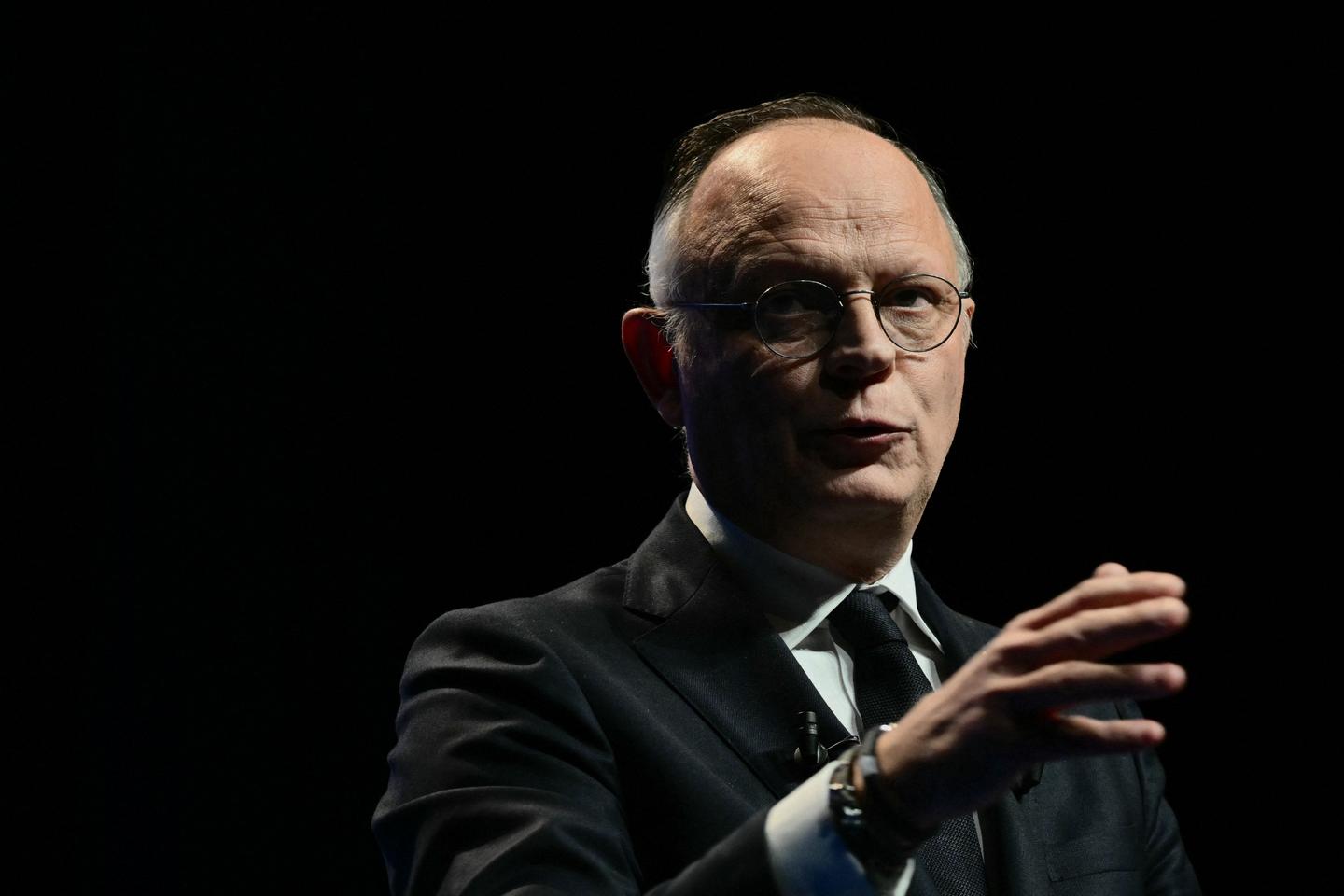 ボルドーから、エドゥアール・フィリップは2027年の「共和党ブロック」の連合を求めています