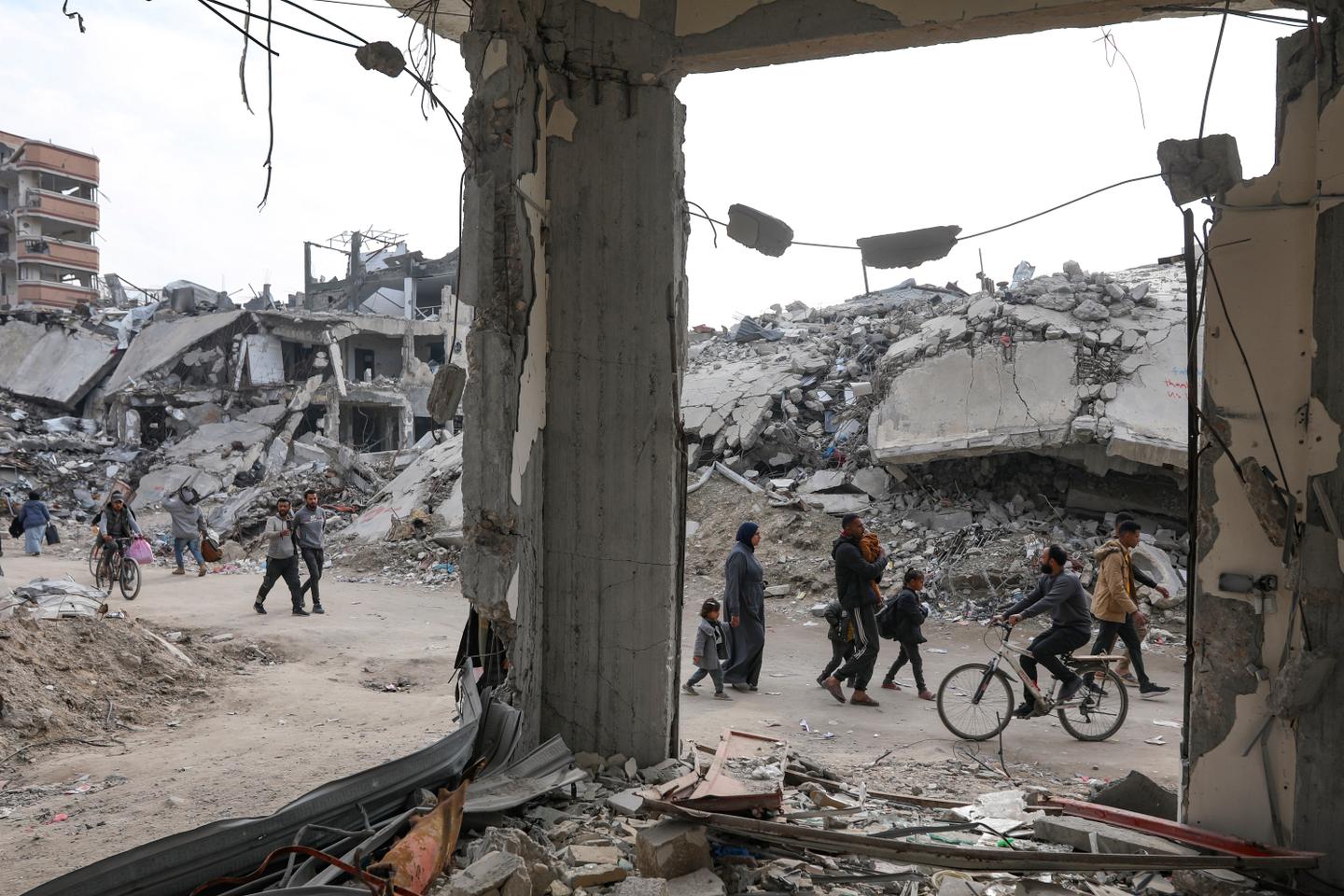 Palestinians return to northern Gaza: 'I pitched my tent on the rubble'