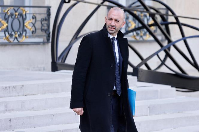 Le ministre délégué chargé de l’Europe, Benjamin Haddad, quitte l’Elysée après la réunion hebdomadaire du cabinet, le 1ᵉʳ octobre 2024.