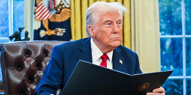Trump White House confirms Canada, Mexico and China tariffs to enter into force on Saturday
