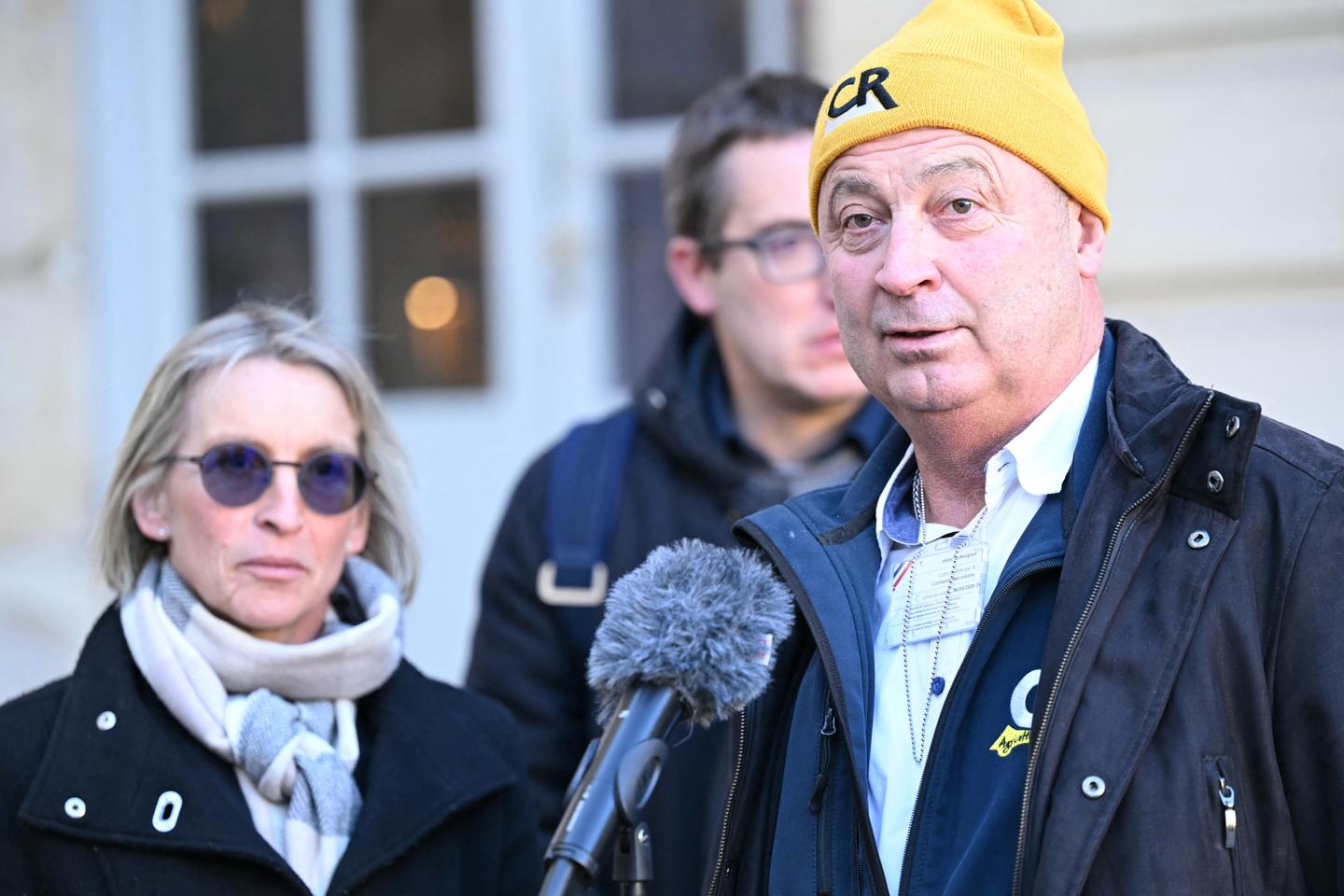 Le gouvernement condamne les propos de la Coordination rurale : " Une voiture de l’OFB qui entre dans une exploitation sera brûlée sur place "