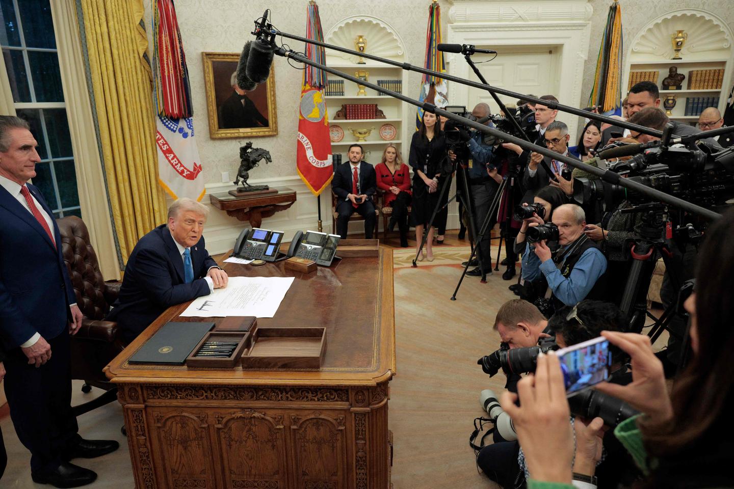 China prepares its response to Trump's trade war threat