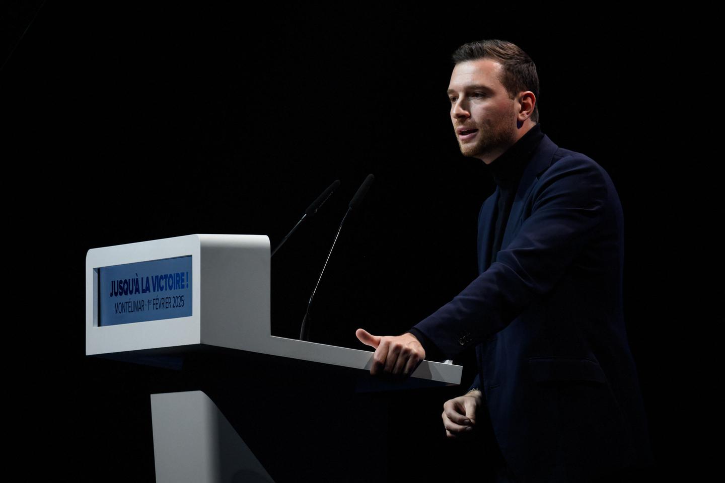 French far right doesn't plan on backing no-confidence motion, says leader
