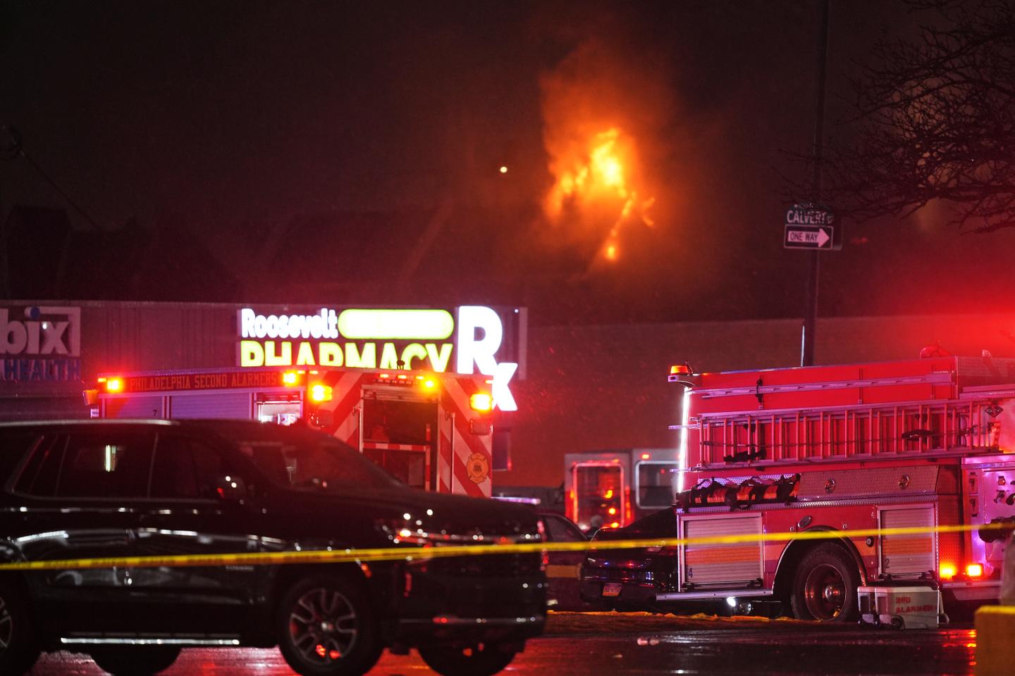 A medical plane carrying a child patient and 5 others crashes in Philadelphia, setting homes ablaze