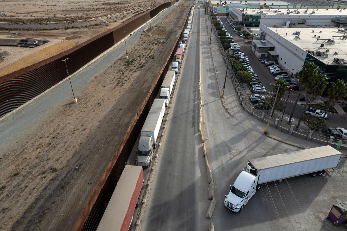 Mexico remains cautious after Donald Trump announces tariffs