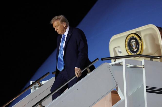 Ο Πρόεδρος των ΗΠΑ Donald Trump, κατά την άφιξή του στο West Palm Beach της Φλόριντα, στις 31 Ιανουαρίου 2025.