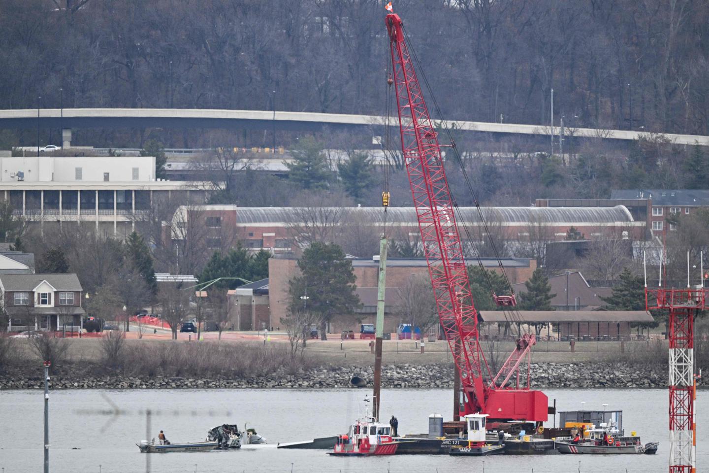 Collision aérienne à Washington : 55 corps repêchés du fleuve Potomac