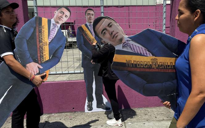 Des affiches à l’effigie du président équatorien Daniel Noboa, quelques jours avant l’élection présidentielle équatorienne, à Guayaquil, Équateur, le 4 février 2025.