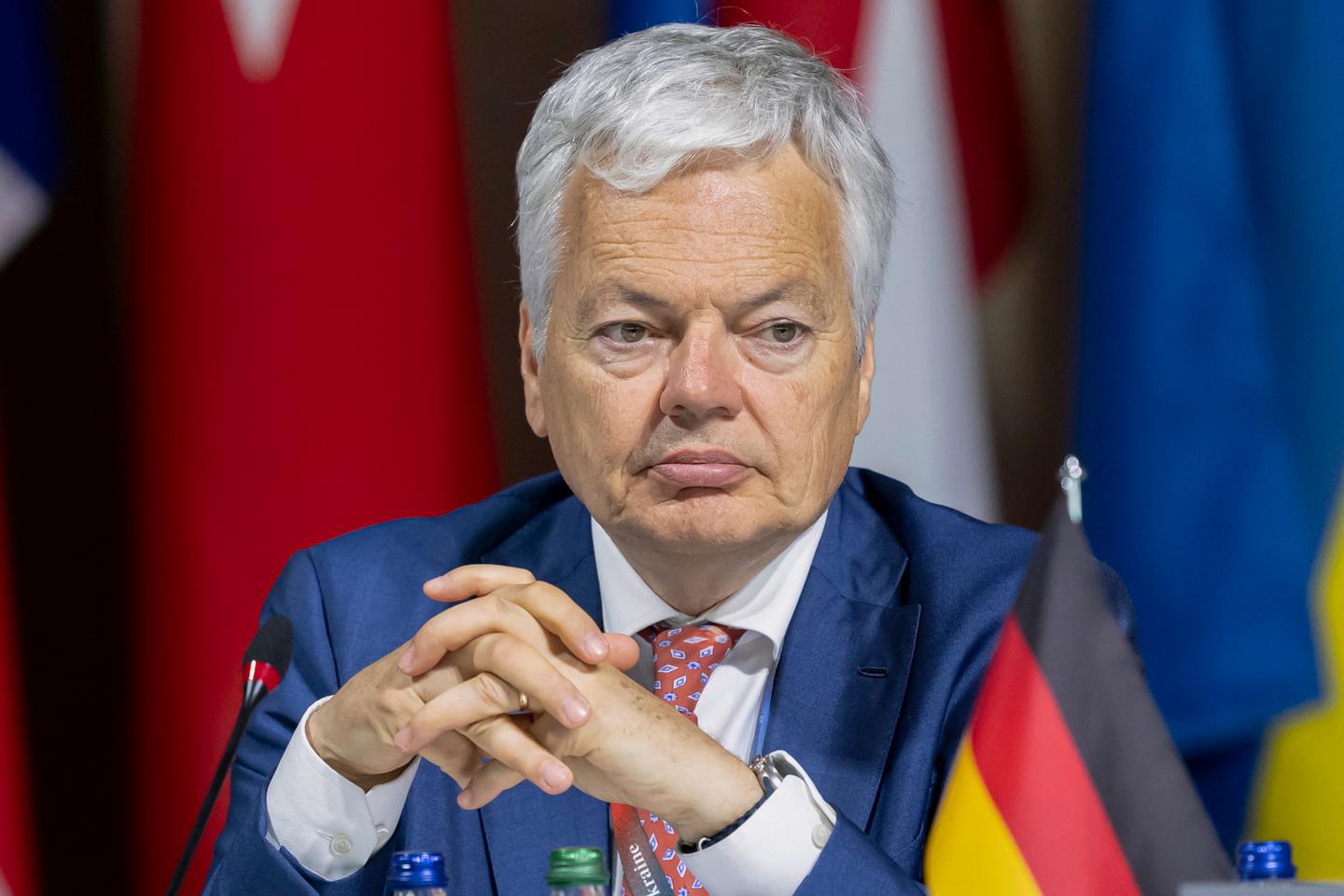 In Belgium, the Minister, lottery tickets and suspected money laundering