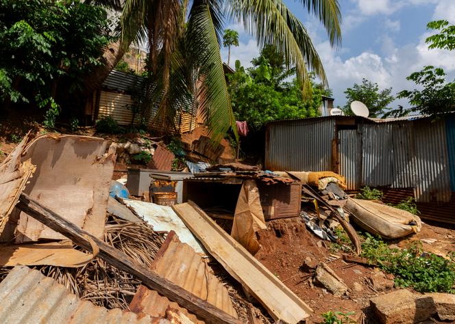 Des habitations détruites sur les hauteurs de Tsararano, à Mayotte, le 30 janvier 2025.
