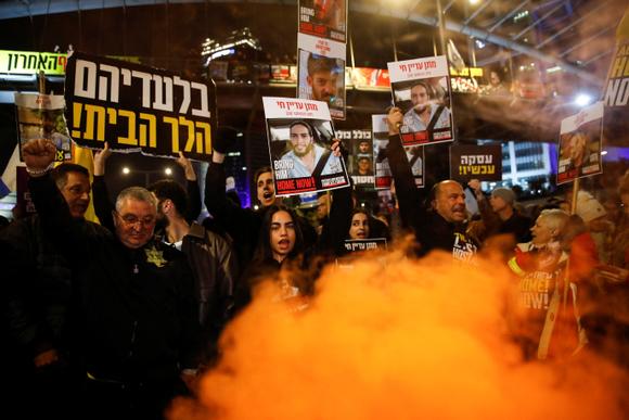 Manifestation à Tel-Aviv en soutien aux otages du Hamas, le 10 février 2025.