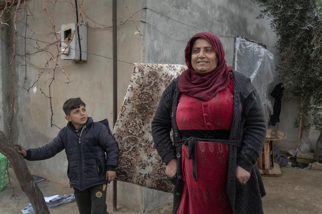 Une famille kurde réfugiée à Hawiq, un village syrien qui était contrôlé par le Hezbollah depuis 2013. Le 9 février 2025.