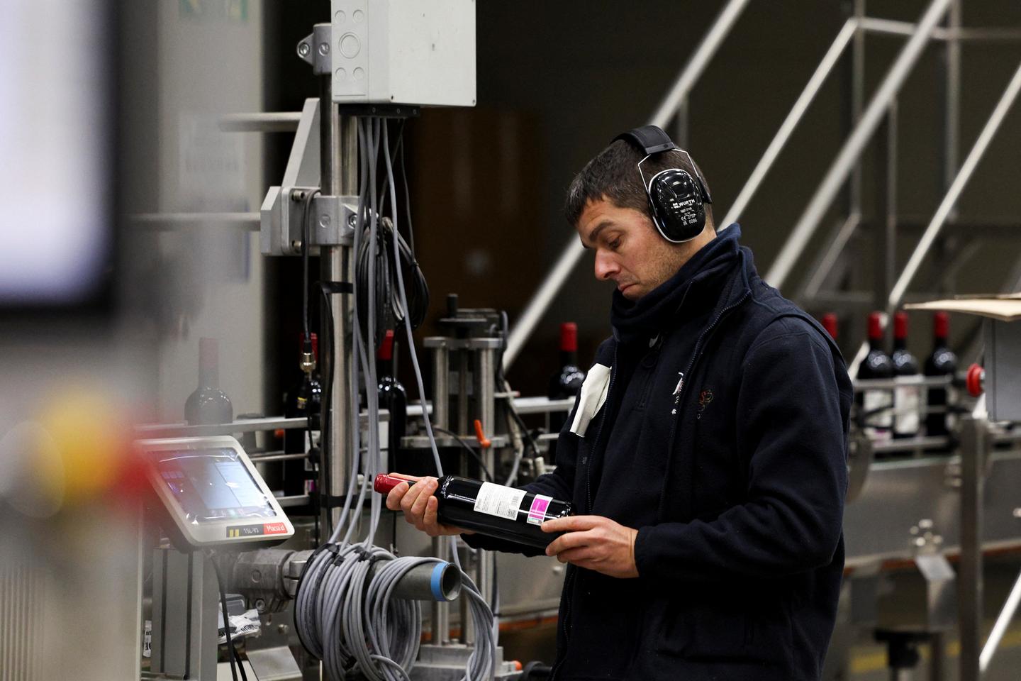 Trump tariff plans alarm French wine, spirits and dairy producers