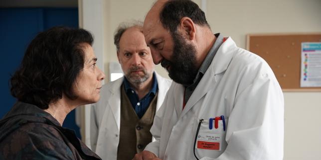 « Le Dernier Souffle », de Costa-Gavras : Kad Merad et Denis Podalydès au chevet de la mort