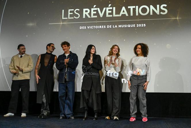 Les révélations 2025 des Victoires de la musique (de gauche à droite) : Pierre Garnier, Lucky Love, Aliocha Schneider, Solann, Styleto, Yoa, en janvier 2025.