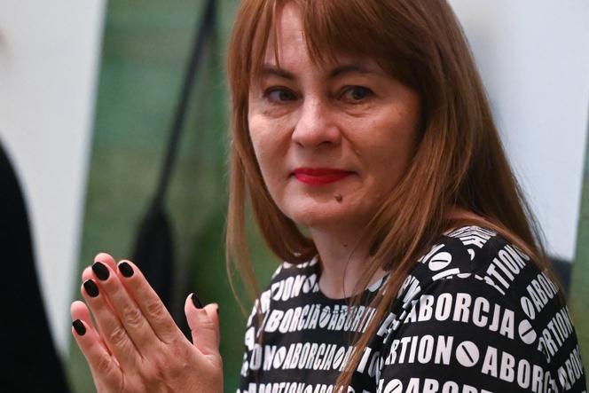 Justyna Wydrzynska, militante du droit à l’avortement, lors de l’annonce du verdict de la cour d’appel de Varsovie, le 13 février 2025.