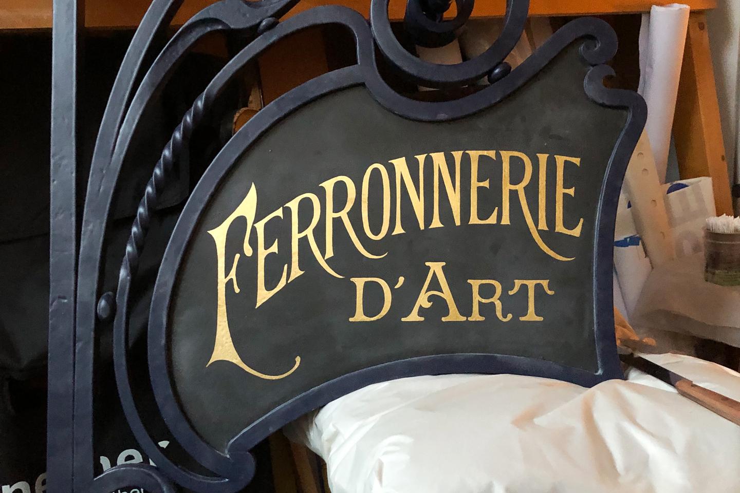 The forgotten art of sign painting is reviving French streets
