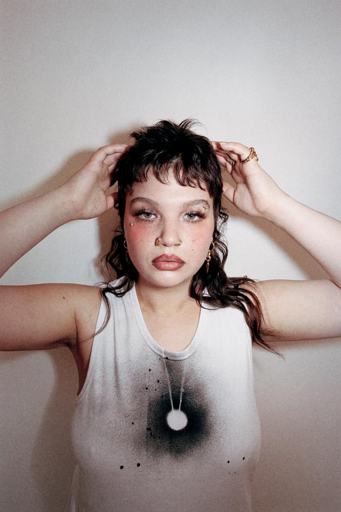 Lola Young, en mars 2024.