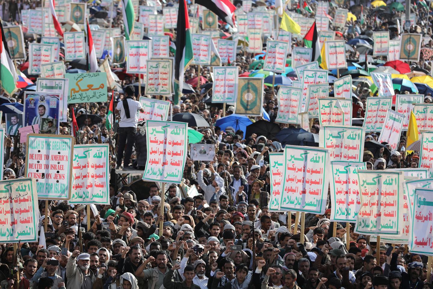 Israeli hostages, Palestinian prisoners set for release after truce crisis