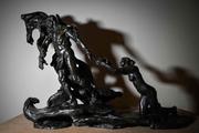 Une version de « L'Age mur », de Camille Claudel, à Paris le 16 décembre 2024. 