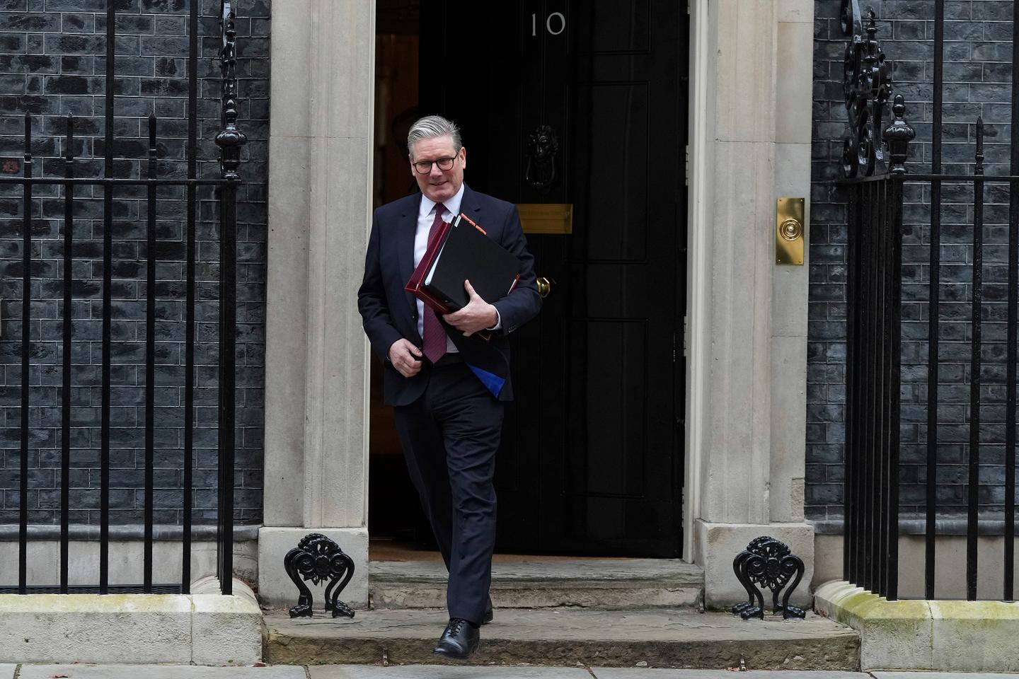 British government is doing everything it can not to upset Trump