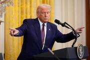 Le président américain Donald Trump, à la Maison Blanche, à Washington, le 13 février 2025.