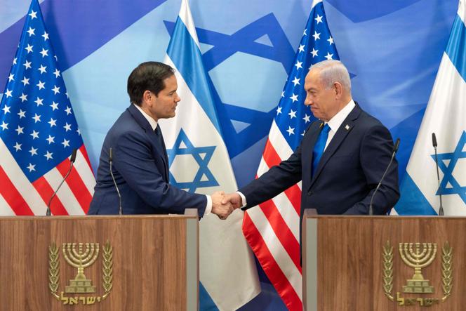 Le secrétaire d’Etat américain Marco Rubio (à gauche) et le premier ministre israélien Benyamin Nétanyahou à Jérusalem, le 16 février 2025. M. Rubio a déclaré que les Etats-Unis et Israël attendaient de l’Etat libanais qu’il travaille au désarmement du Hezbollah.