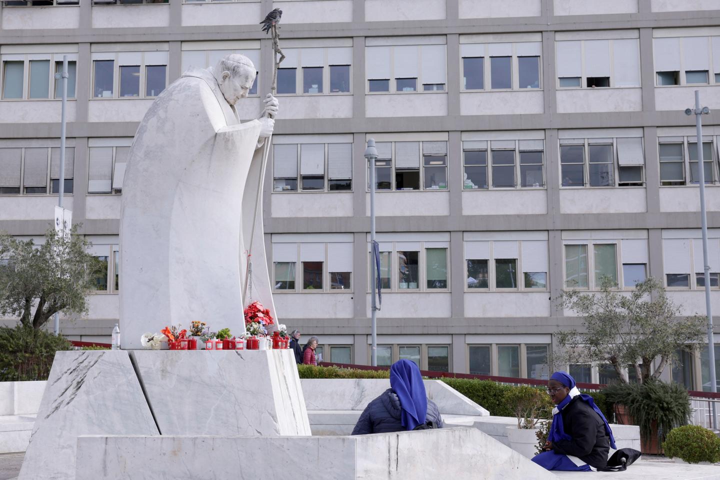 Pope's hospital stay extended, condition 'complex'