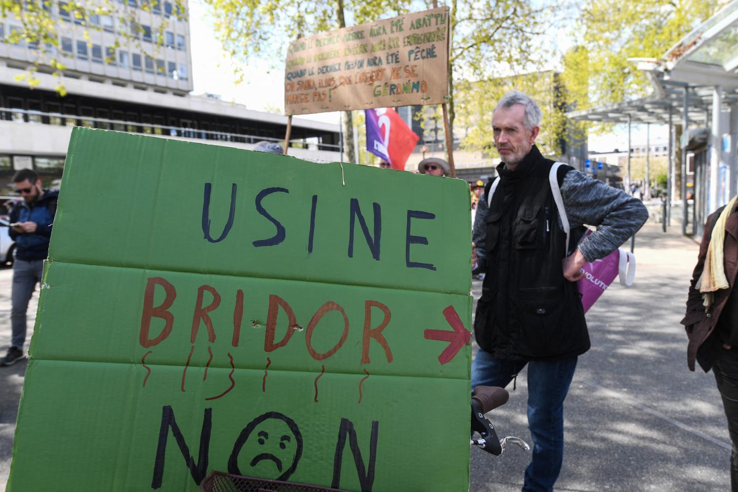 The challenge of reindustrialization in France: Factories, yes, but 'not in my backyard'